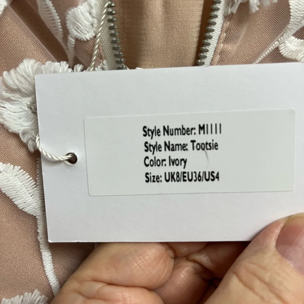 NWT JARLO of BLOOMING DALES Size 4 Ivory Lace Gown Prom Evening dress wTrain - Picture 5 of 14